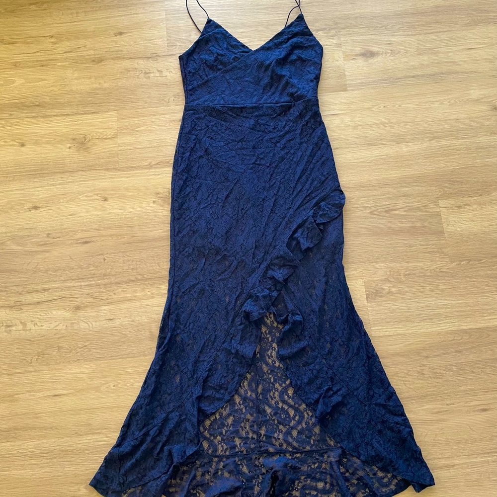 Lace style spaghetti strap midi dress. Showpo, size 14. - Picture 4 of 5
